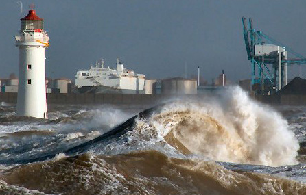 UK and worldwide sea level monitoring